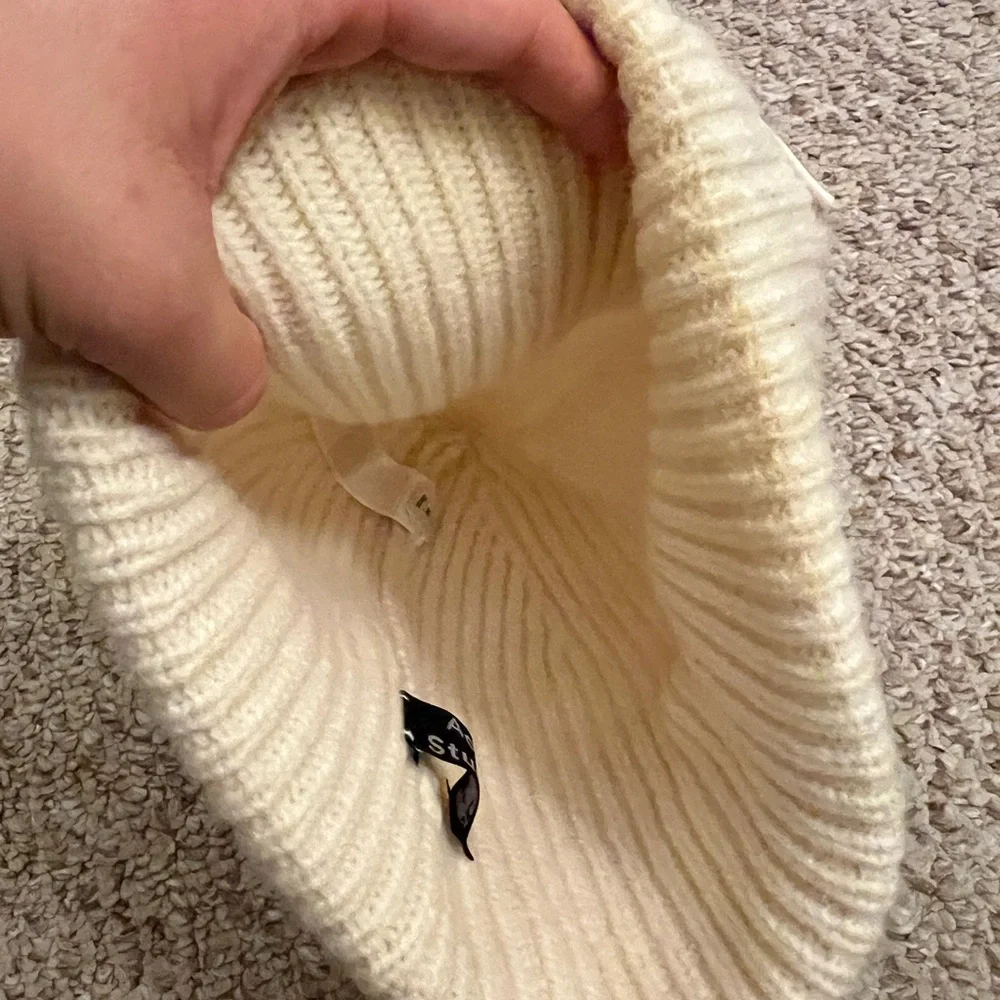 Acne studios Pansy Face white beanie hat knitted logo wool designer Swedish - Picture 4 of 7